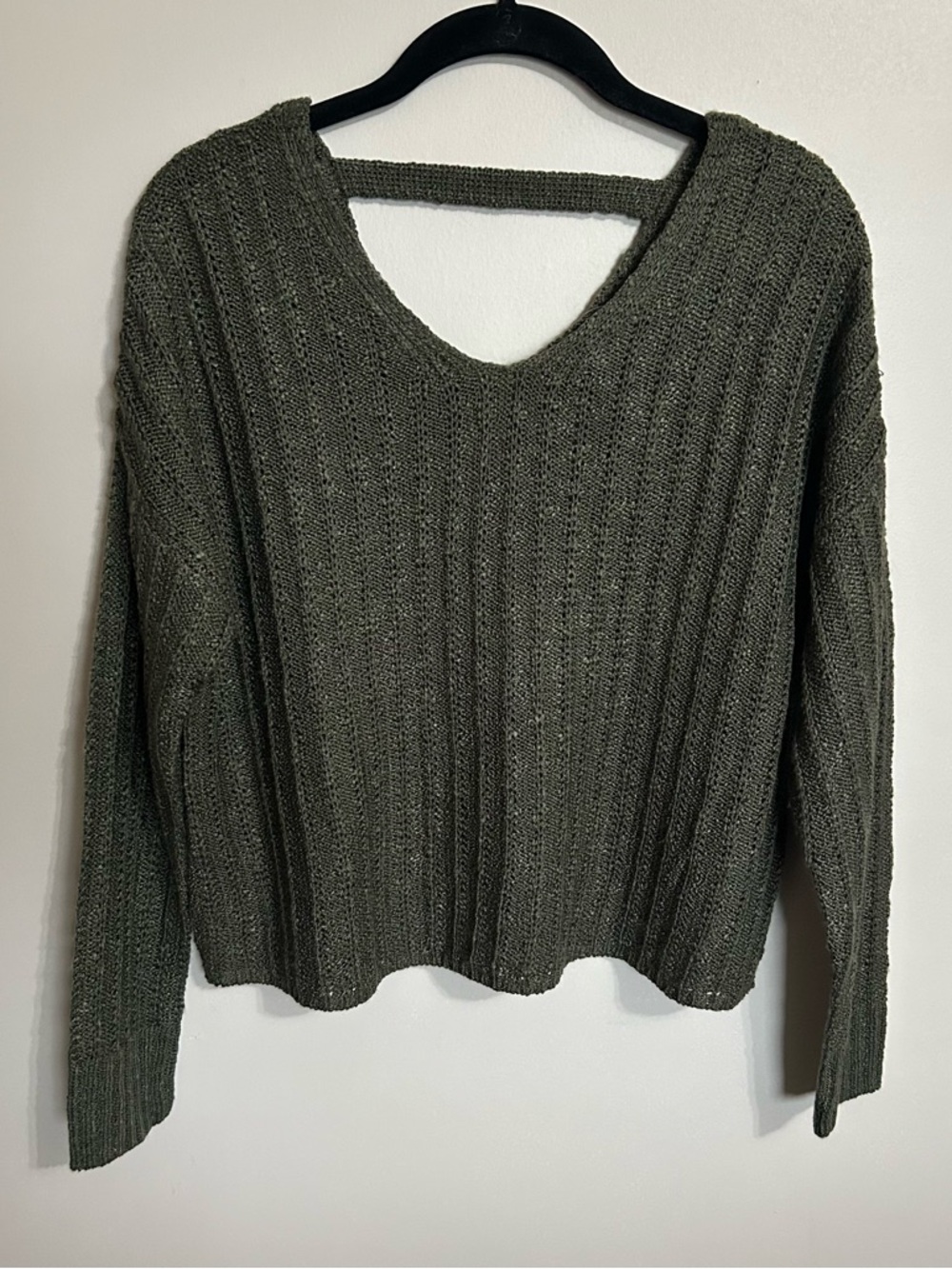 SO Ribbed V-Neck Sweater in Olive